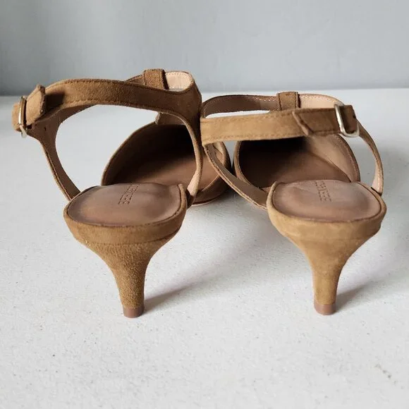 Bernardo Kitten Heel Pumps "NEW" - Picture 6 of 14